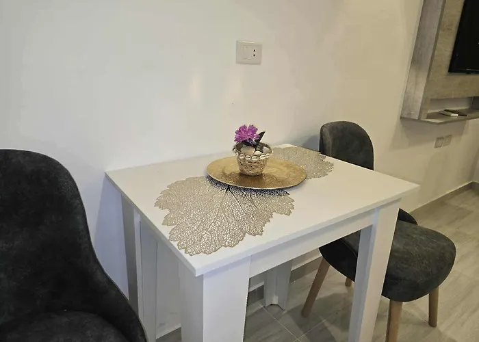 El Hambra Compound شقة *